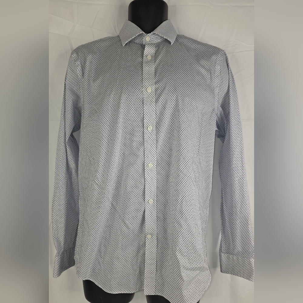 Michael Kors Men's White Blue Patterned Button Down Shirt Size Medium CO-2685